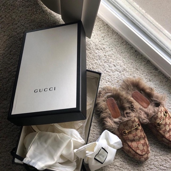Gucci Princeton Canvas Loafers - Picture 4 of 6